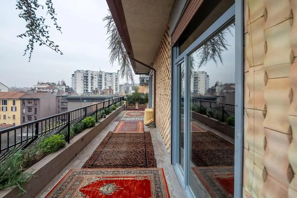 10 Minuti Dal Duomo - Elegante Domus Apartment Milan 0*,  Italy